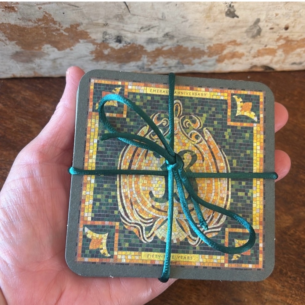 Pack of 10 Disneyland’s Exclusive Club 33 Emerald Anniversary Coasters. - Picture 4 of 5